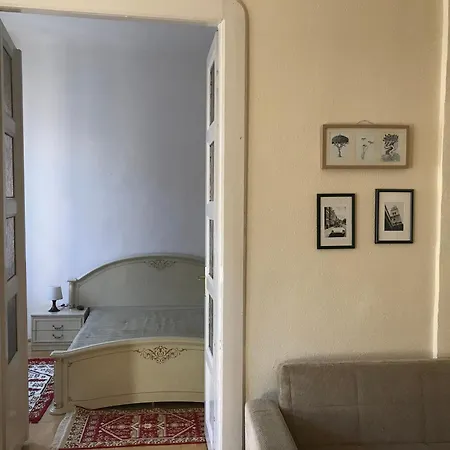 Westy * Budapest